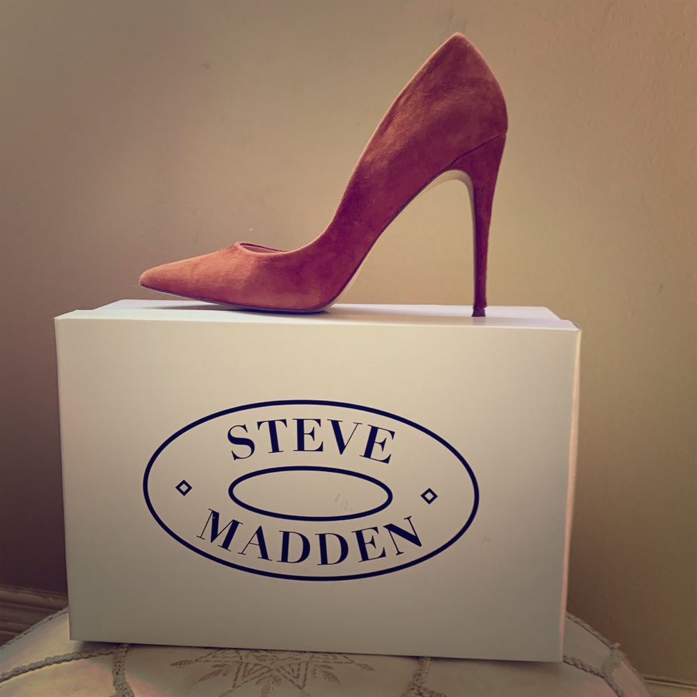Steve Madden Daisie Chestnut Suede Stilettos